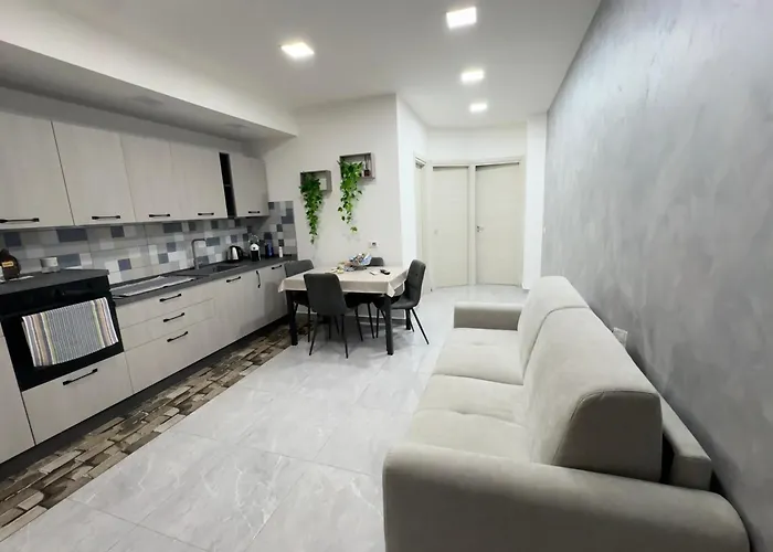 Ali Apartments